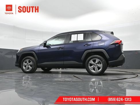 Used 2025 Toyota RAV4 XLE AWD/4WD image 40