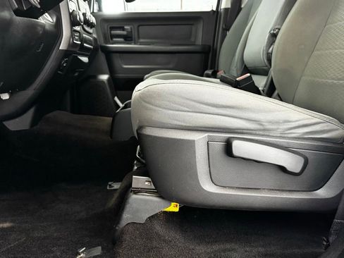 Used 2016 RAM 1500 Express w/ Popular Equipment Group AWD/4WD image 9