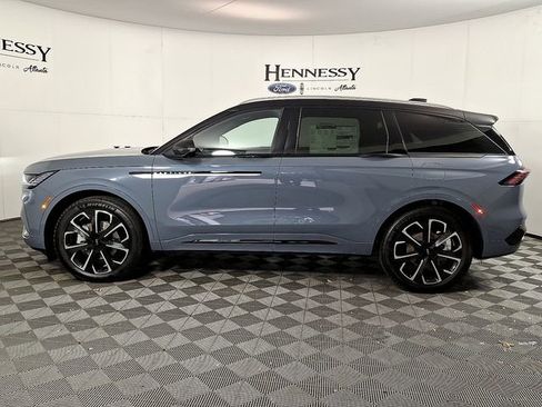 Used 2026 Lincoln Nautilus Reserve AWD/4WD image 7