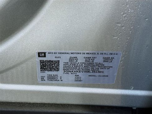 Used 2021 Chevrolet Equinox LT FWD image 24