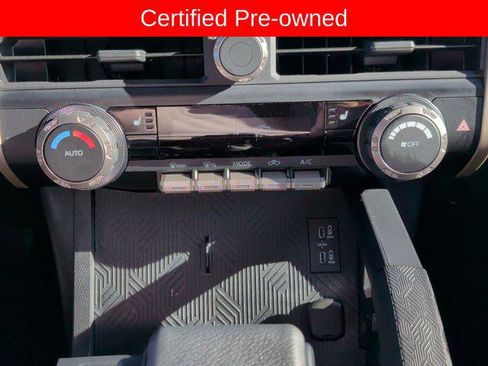 Certified 2025 Toyota Tacoma TRD Off-Road AWD/4WD image 20