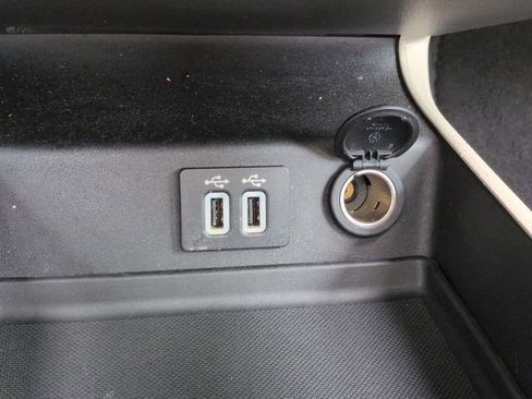 Used 2019 Ford Fusion SE AWD/4WD image 28