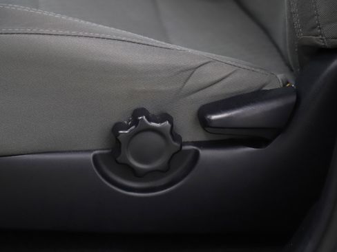 Used 2022 Toyota Tacoma SR image 27