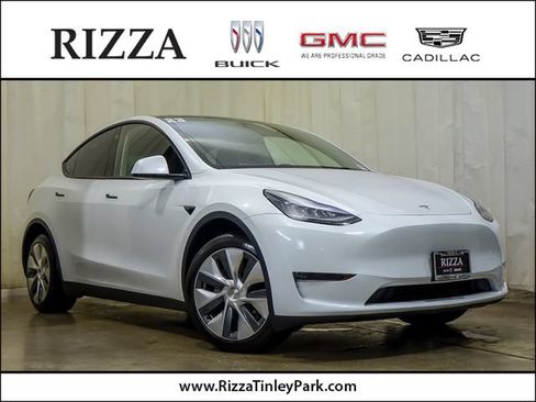 Used 2023 Tesla Model Y Long Range AWD/4WD image 1