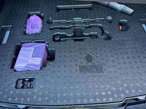 Used 2024 Toyota Corolla LE image 17