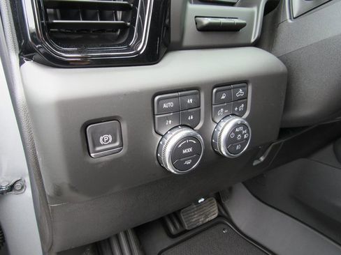 New 2025 GMC Sierra 2500 AT4 w/ AT4 Premium Plus Package image 16