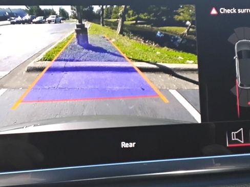 New 2025 Audi Q3 2.0T Premium image 26