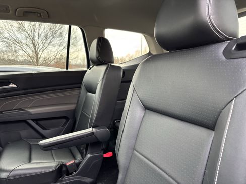 Used 2022 Volkswagen Atlas SEL R-Line image 33