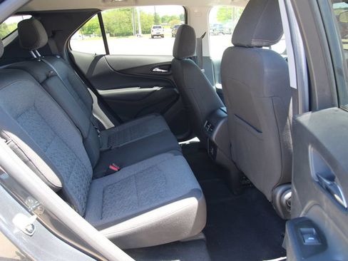 Used 2023 Chevrolet Equinox LT FWD image 9