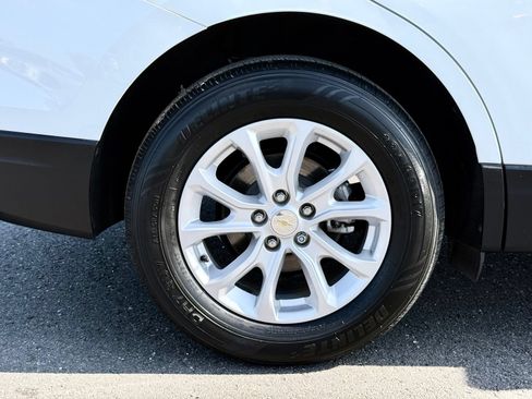 Used 2021 Chevrolet Equinox LT FWD image 12