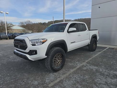 Used 2023 Toyota Tacoma 4x4 Double Cab image 8