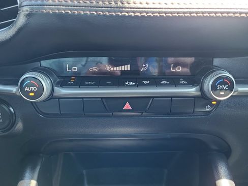 Used 2024 MAZDA MAZDA3 s FWD image 21