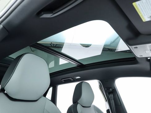 New 2026 Volkswagen Tiguan SE R-Line FWD image 76