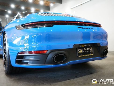 Used 2022 Porsche 911 Targa 4S AWD/4WD image 15