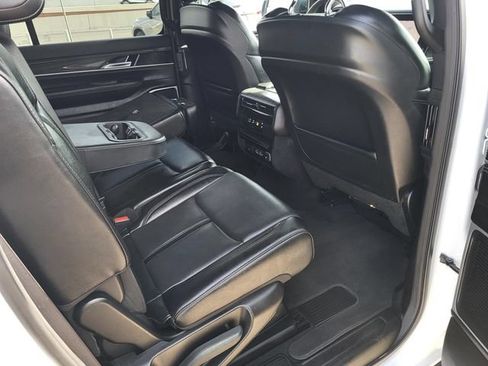 Used 2024 Jeep Wagoneer Series II w/ Flexible Seating Group RWD image 28