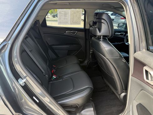 Used 2023 Kia Sportage EX FWD image 24