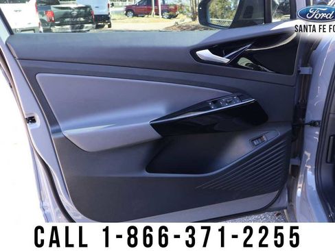 Used 2022 Volkswagen ID.4 Pro S w/ Gradient Package image 9