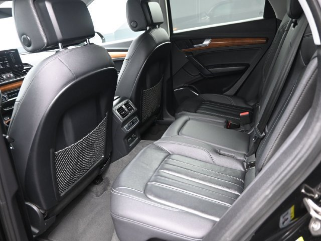 Used 2022 Audi Q5 2.0T Premium w/ Convenience Package AWD/4WD image 15