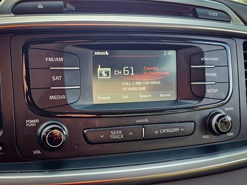 Used 2016 Kia Sorento EX image 23