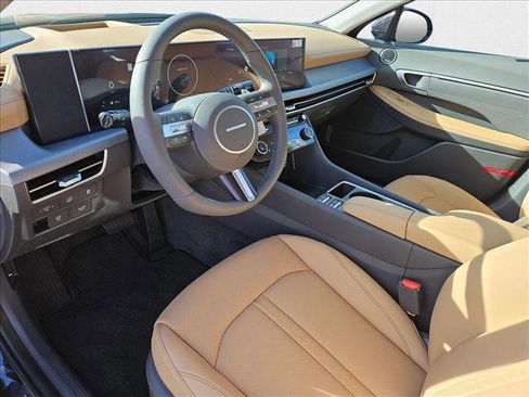 New 2025 Hyundai Sonata Limited image 9