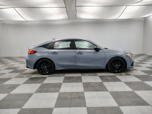 Used 2024 Honda Civic Sport image 10