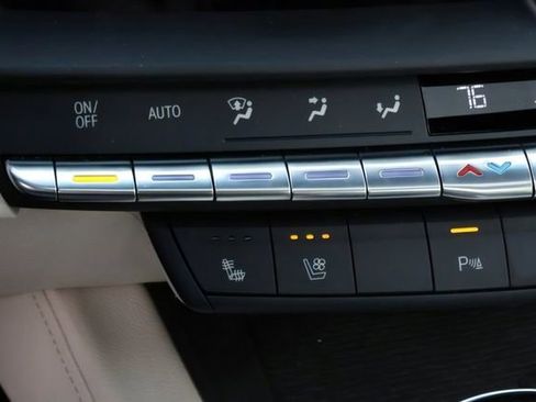 Used 2025 Cadillac CT4 Premium Luxury image 22