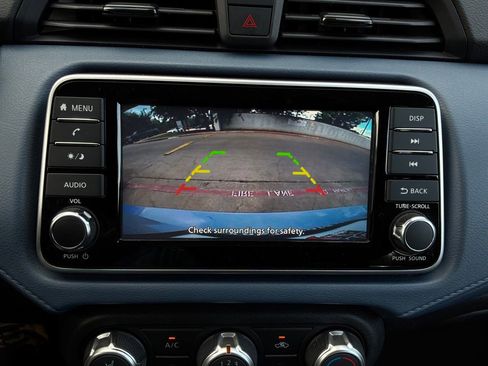 Used 2025 Nissan Versa SV FWD image 27