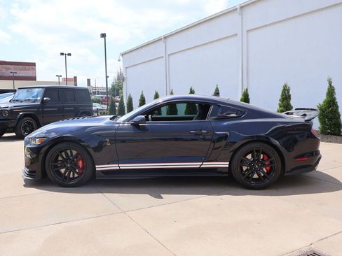 Used 2021 Ford Mustang Shelby GT500 w/ Technology Package RWD image 5