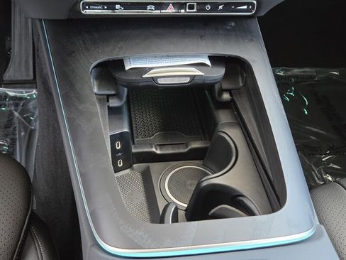 New 2026 Mercedes-Benz E 350 4MATIC Sedan image 12