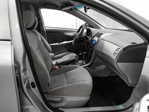 Used 2010 Toyota Corolla LE FWD image 36