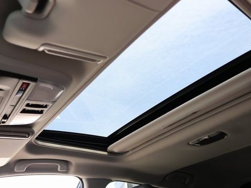 Used 2025 Subaru Crosstrek 2.5i Limited w/ Crosstrek Mirror Package image 37