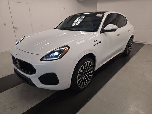 Used 2023 Maserati Grecale Modena AWD/4WD image 2