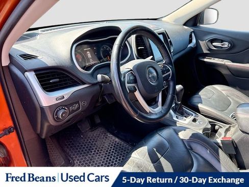 Used 2016 Jeep Cherokee Trailhawk w/ Comfort/Convenience Group AWD/4WD image 11