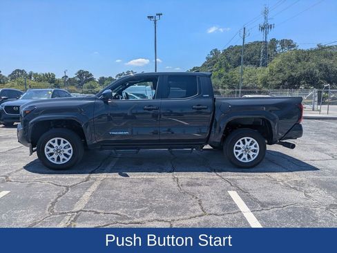 Used 2024 Toyota Tacoma SR5 AWD/4WD image 8
