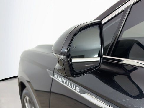 Used 2022 Lincoln Nautilus Reserve image 30