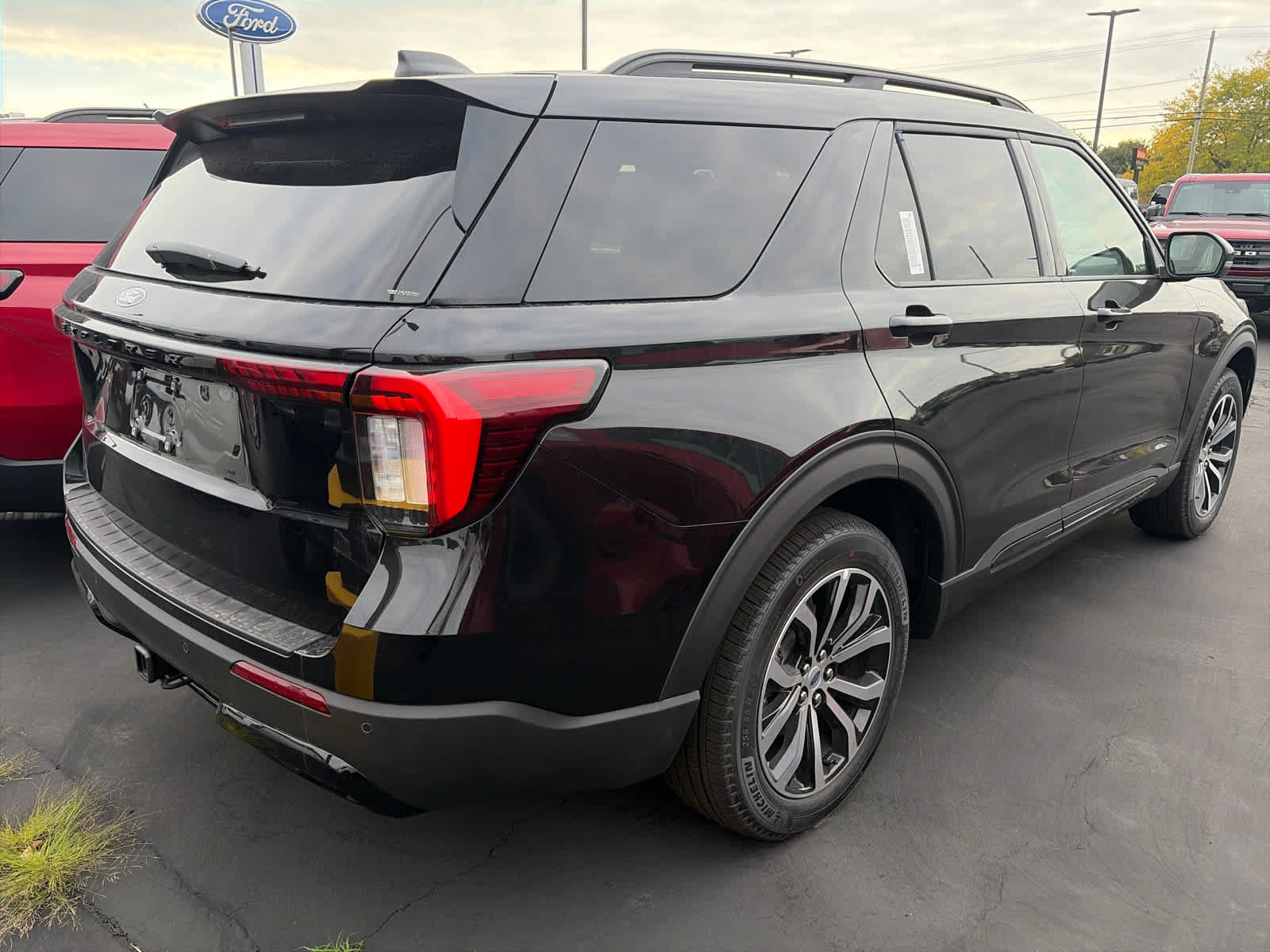 New 2027 Ford Explorer ST-Line AWD/4WD image 9