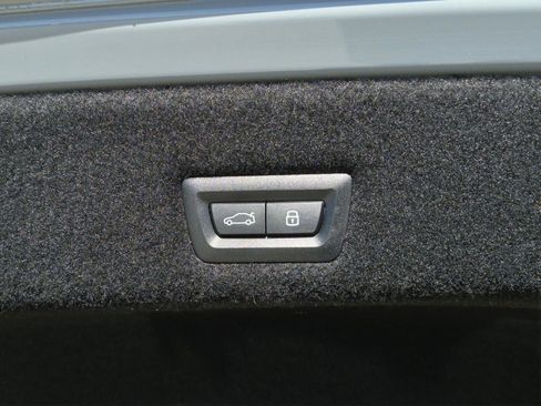 Certified 2024 BMW 760i xDrive image 9