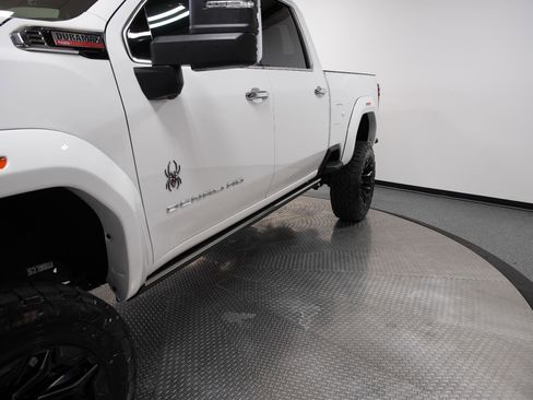 New 2025 GMC Sierra 2500 Denali w/ Denali Reserve Package image 6