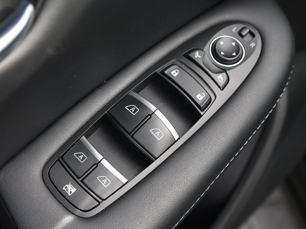 Certified 2024 INFINITI QX50 Luxe FWD image 12