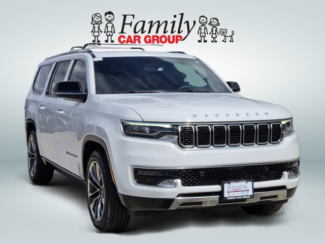 Used 2023 Jeep Wagoneer L Series III w/ Premium Group I AWD/4WD image 2