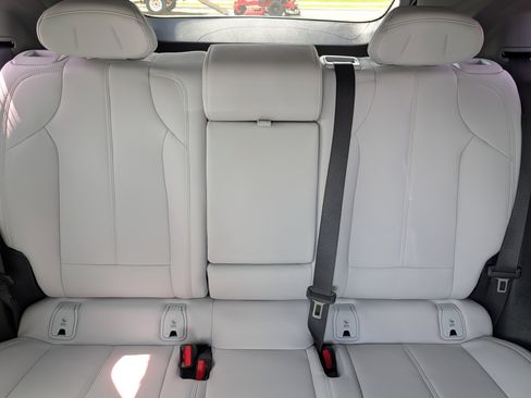 New 2026 Cadillac Optiq Luxury 1 w/ LPO, Floor Liner Package AWD/4WD image 15