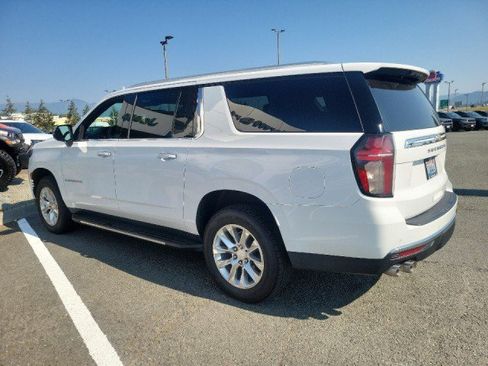 Used 2021 Chevrolet Suburban Premier AWD/4WD image 2
