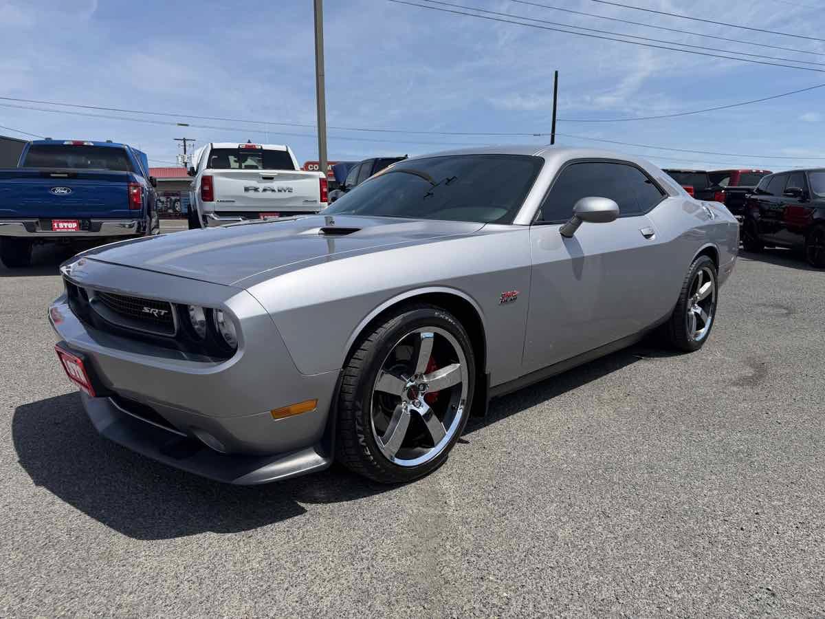 Used 2013 Dodge Challenger SRT8 w/ Harman Kardon Audio Group RWD image 3