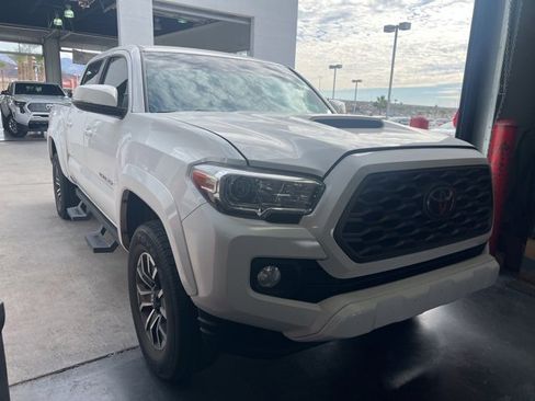 Certified 2022 Toyota Tacoma TRD Sport w/ Technology Package image 3