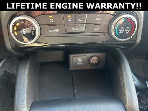 Used 2022 Ford Escape SE image 27