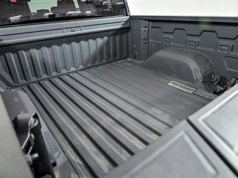 Certified 2025 Chevrolet Silverado 1500 Custom AWD/4WD image 9