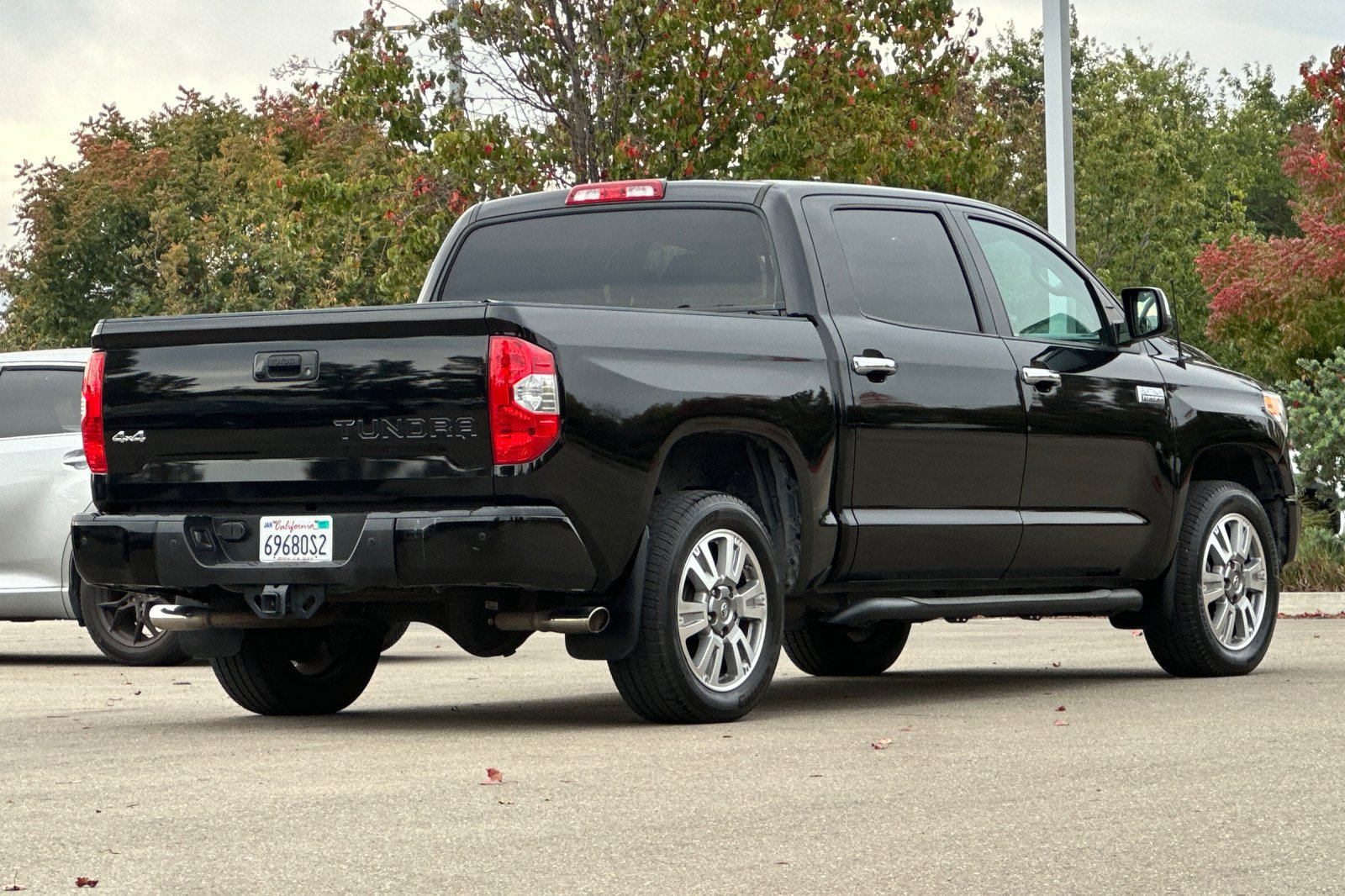 Used 2017 Toyota Tundra Platinum AWD/4WD image 4