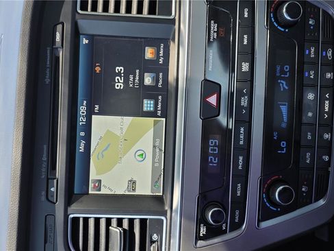 Used 2015 Hyundai Sonata Limited w/ Option Group 06 FWD image 20