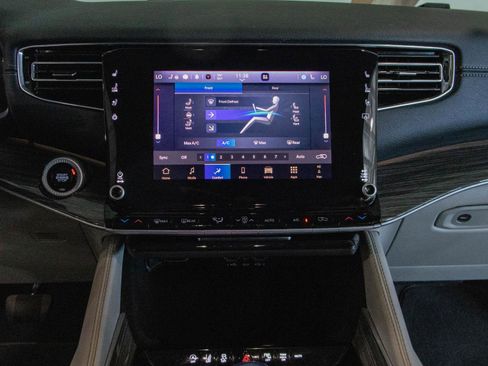 Used 2022 Jeep Wagoneer Series II image 4