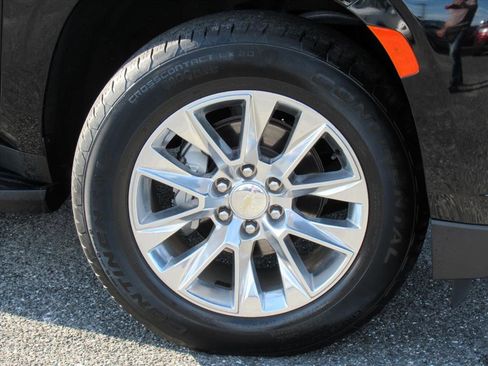 Used 2021 Chevrolet Tahoe Premier w/ Premium Package image 7